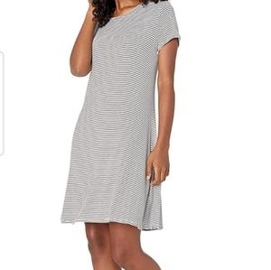 White striped short sleeve tshirt dress